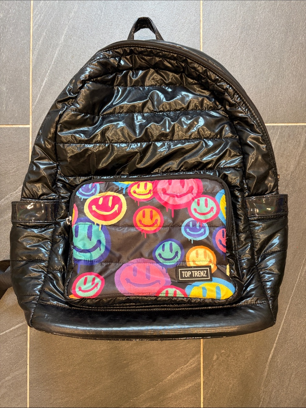 Top Trenz Black Kids Backpack with Multicolor Smiley Pocket